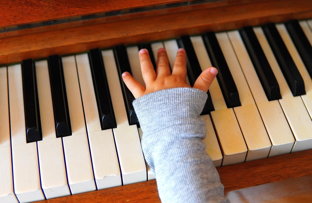 hand, child, children's hands, piano, keys, piano keys, instrument, make music, keyboard, piano, piano, piano, piano, piano